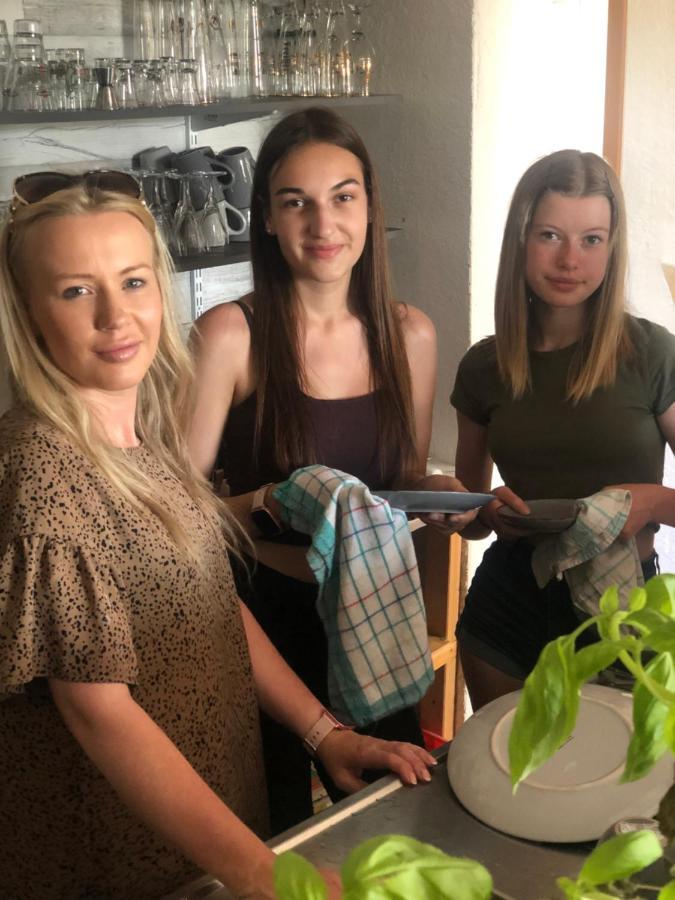 Goldigeferienwohnung "Am Markt" In Pirna Bagian luar foto